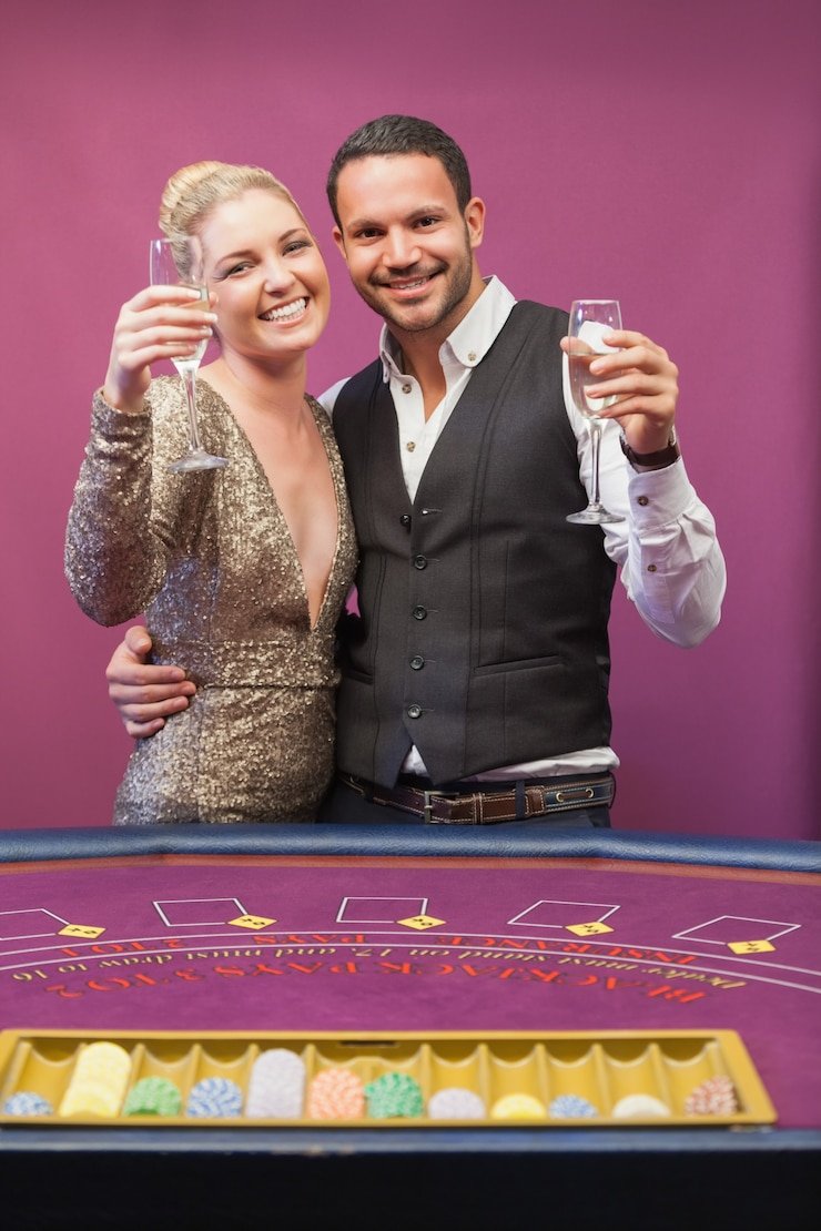 aksara4d group app home screen showing live blackjack and roulette table options with payment methods DANA, OVO, GoPay highlighted